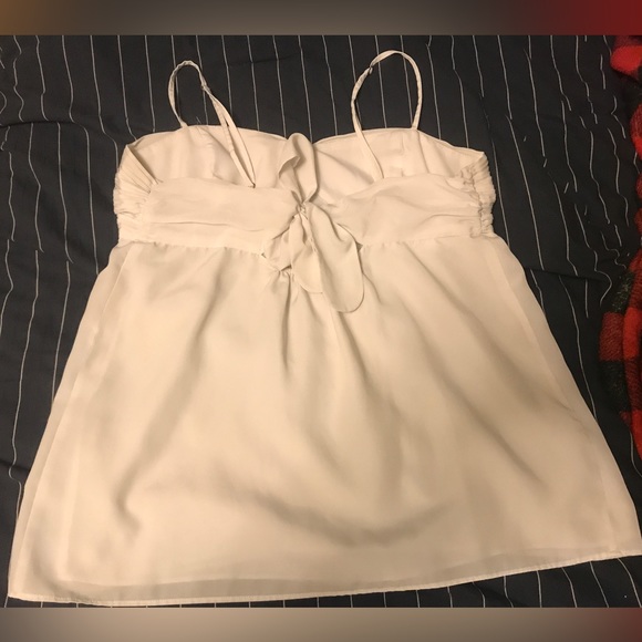 White top - Picture 3 of 3